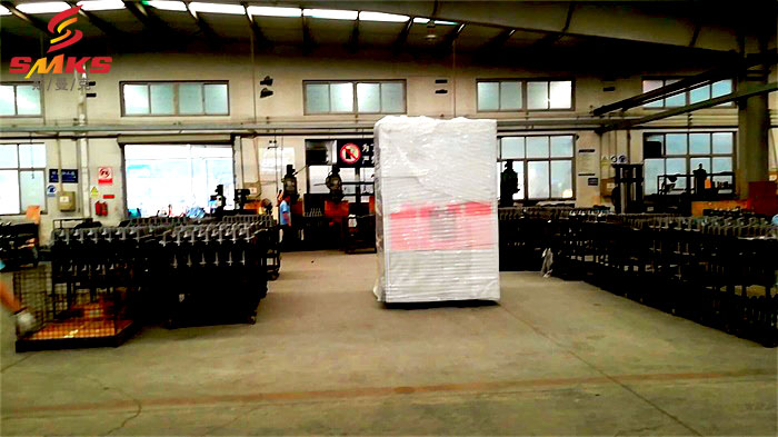 閥塊<a href='http://zbtfhgsb.com' target='_blank'><u>交叉孔去毛刺</u></a>_蘇州斯曼克磨粒流設備有限公司