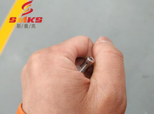 <a href='http://zbtfhgsb.com' target='_blank'><u>流體拋光機(jī)</u></a>在去除小孔相交處毛刺的應(yīng)用